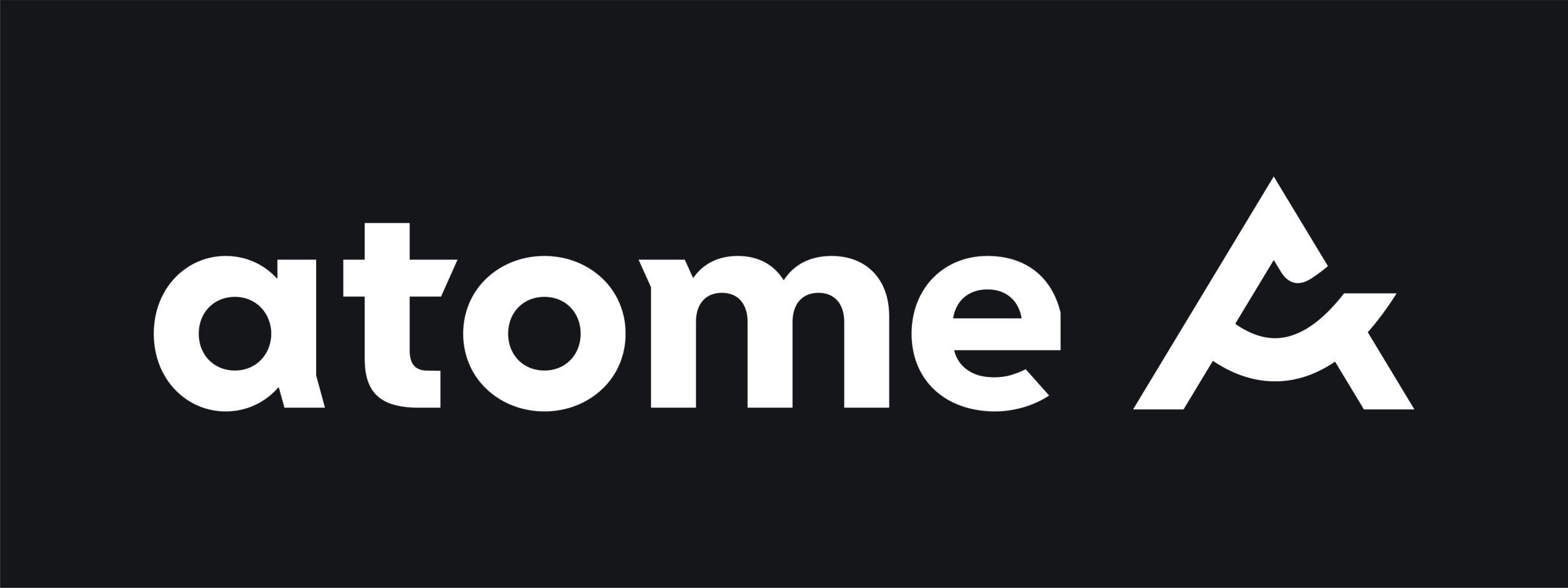Atome Brandmark CMYK White scaled